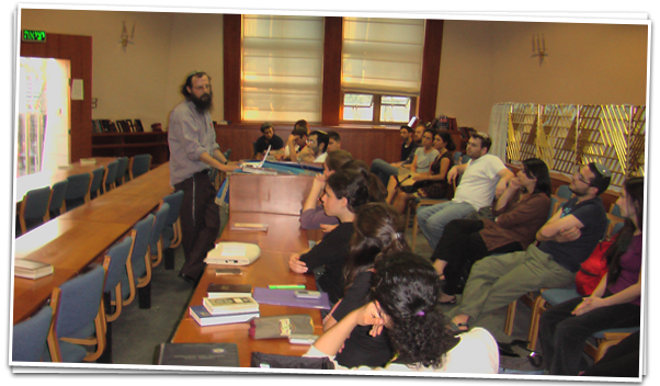 Rabbi Boaz Pash of Cracow addersses the Bar Ilan group
